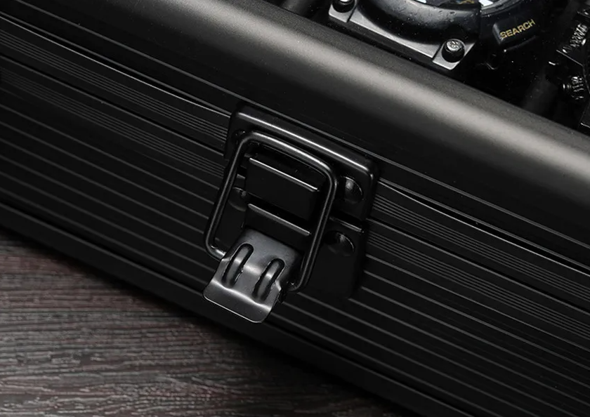 black case watch winder