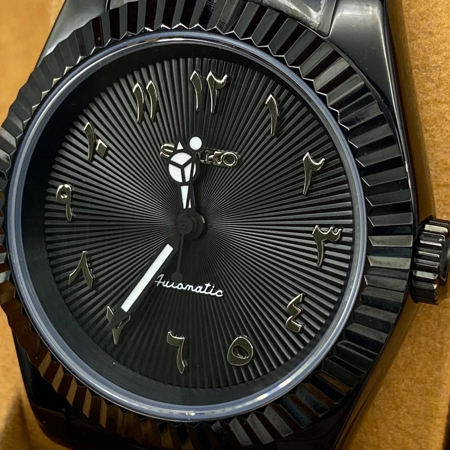 Seiko Mod Datejust - Chiffre Arabe - Obsidienne